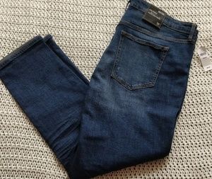 GAP women's ripped jeans NWT